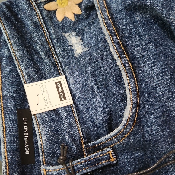 Jeans - Picture 3 of 8